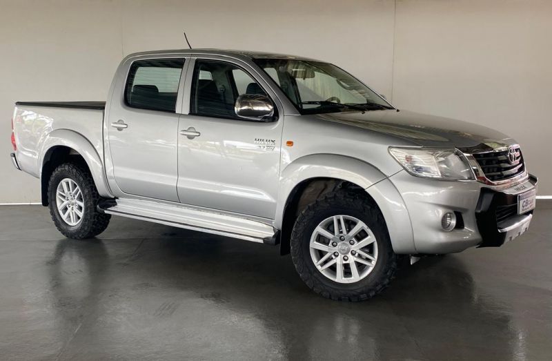 TOYOTA 
 HILUX SR CD AUT. FLEX (2012/2012) 
 Consulte