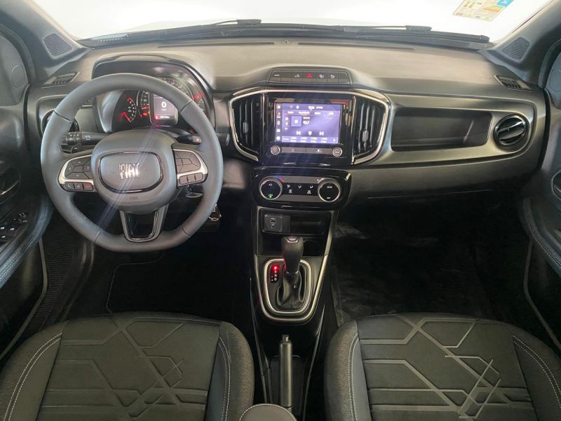 FIAT - STRADA VOLCANO CD AUT. - 2025/2025 